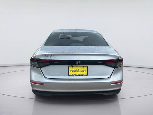 Used 2025 Honda Accord LX image 5