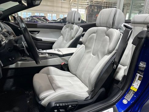 Used 2012 BMW M6 Convertible RWD image 5