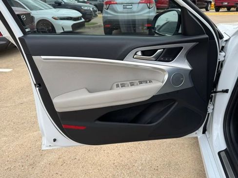 Used 2023 Genesis G70 2.0T w/ Sport Prestige Package image 10