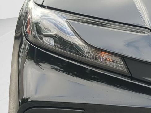 Used 2025 Toyota Camry SE FWD image 24
