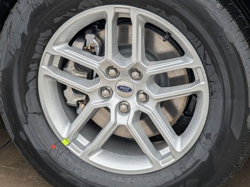 New 2026 Ford Explorer Active image 9