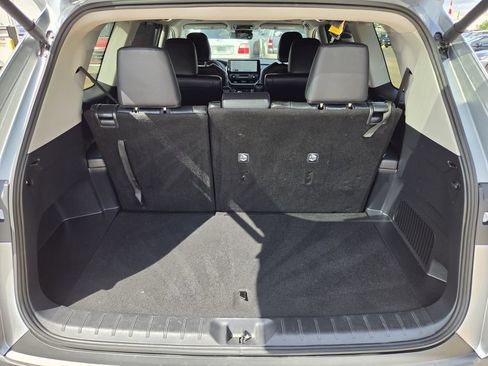 Used 2025 Toyota Grand Highlander FWD image 30