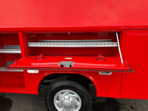 New 2026 Ford E-350 and Econoline 350 Super Duty w/ Interior Upgrade Package RWD image 23