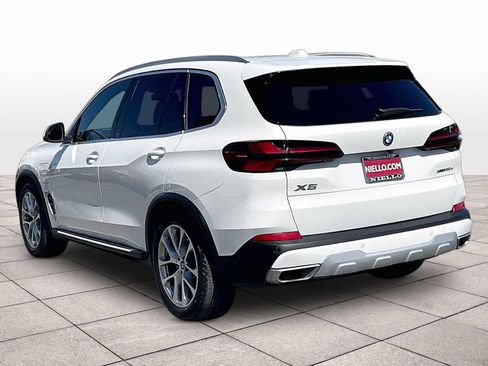 Used 2025 BMW X5 xDrive50e AWD/4WD image 14