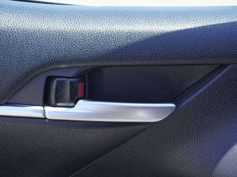 Used 2024 Toyota Camry SE FWD image 11