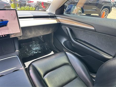 Used 2023 Tesla Model 3 Standard Range RWD image 18