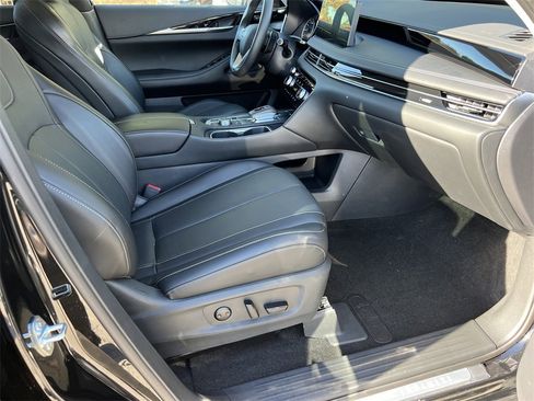 Certified 2025 INFINITI QX60 Pure image 11