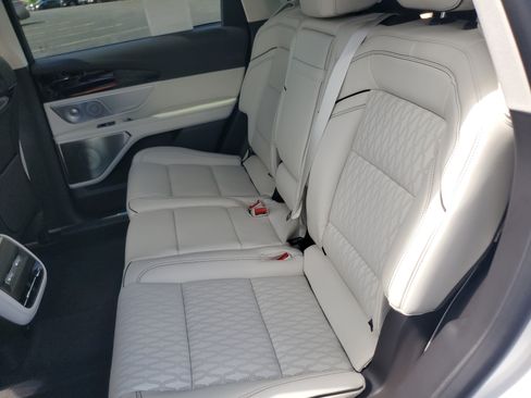 New 2026 Lincoln Nautilus Black Label w/ Jet Appearance Package AWD/4WD image 31