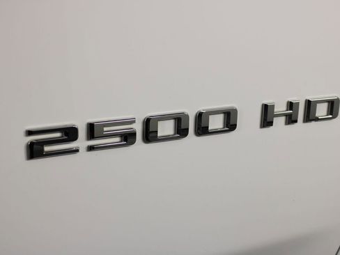 Used 2023 Chevrolet Silverado 2500 LT image 10