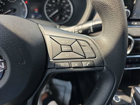 Used 2025 Nissan Sentra S FWD image 18