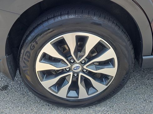 Used 2024 Subaru Outback Limited AWD/4WD image 32