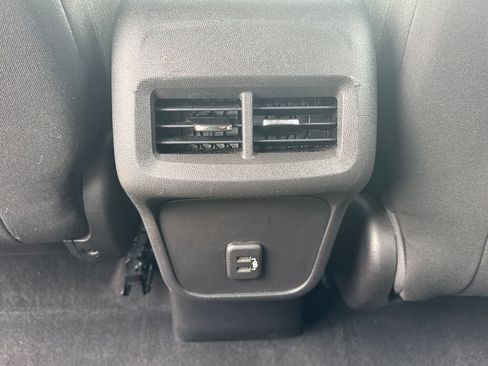 Used 2020 Chevrolet Equinox LS w/ LS Convenience Package FWD image 25