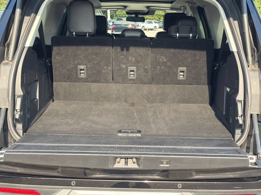 Used 2025 Ford Expedition Max Platinum AWD/4WD image 25