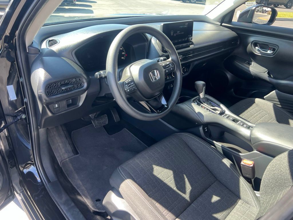 Used 2025 Honda HR-V LX image 20