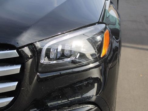 Certified 2025 Mercedes-Benz GLS 580 4MATIC image 11