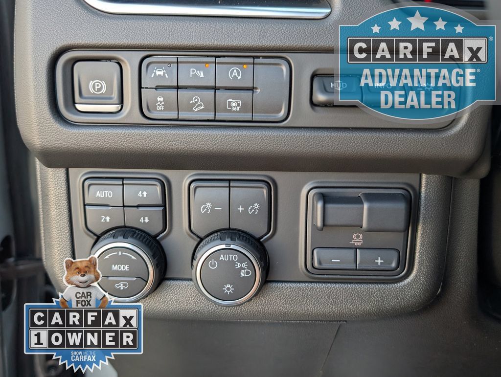 Used 2024 Chevrolet Suburban High Country AWD/4WD image 16