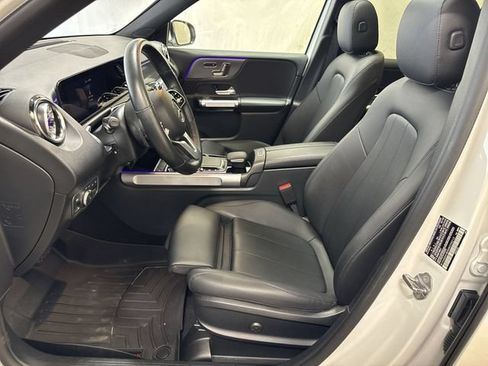 Used 2022 Mercedes-Benz GLB 250 4MATIC image 10