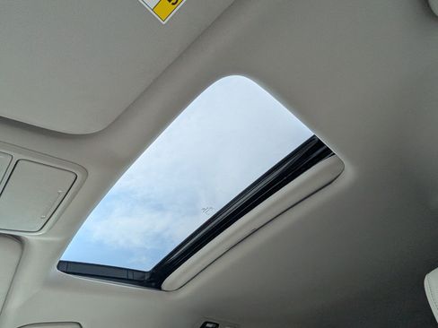 Used 2025 Honda Odyssey EX-L image 32
