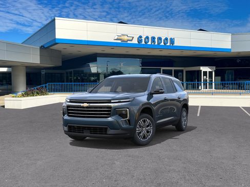 New 2026 Chevrolet Traverse LT w/ Driver Confidence Package FWD image 8