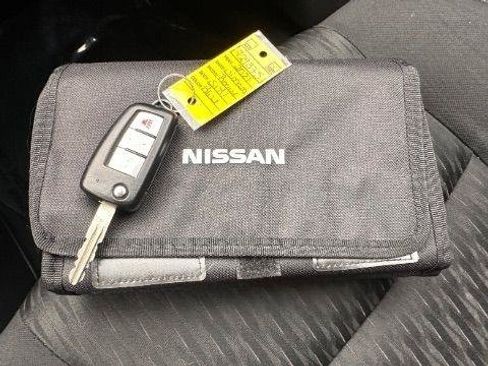 Used 2020 Nissan Rogue S AWD/4WD image 28