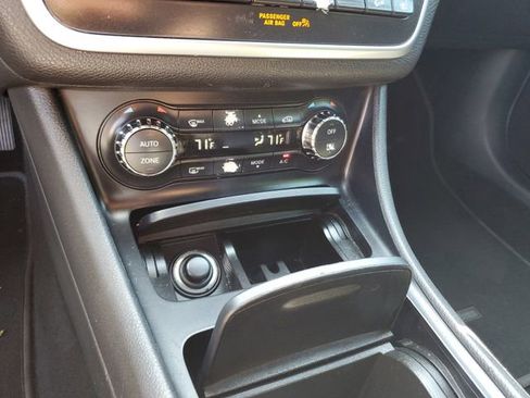 Used 2016 Mercedes-Benz GLA 250 4MATIC image 23