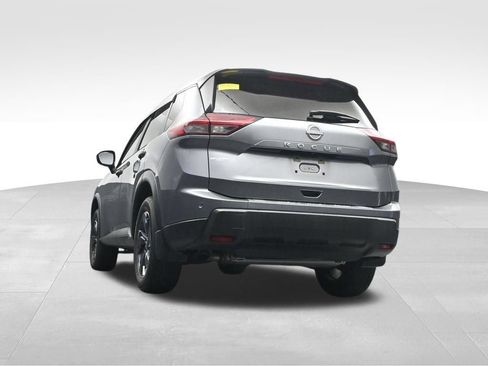 Used 2025 Nissan Rogue SV w/ SV Premium Package FWD image 13
