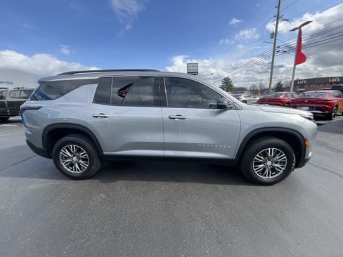 Certified 2024 Chevrolet Traverse LT image 9