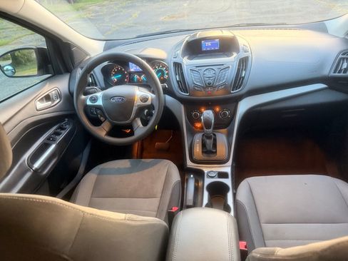 Used 2015 Ford Escape SE FWD image 8