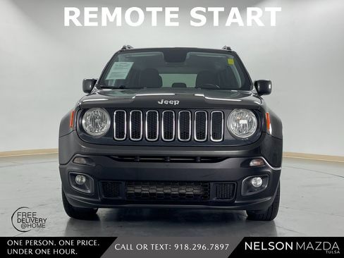 Used 2018 Jeep Renegade Latitude image 2