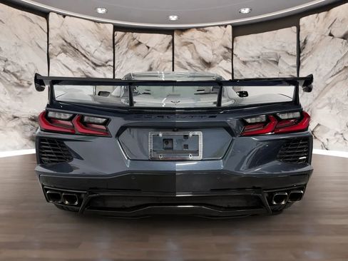 Used 2020 Chevrolet Corvette Stingray Coupe w/ Z51 Performance Package RWD image 11