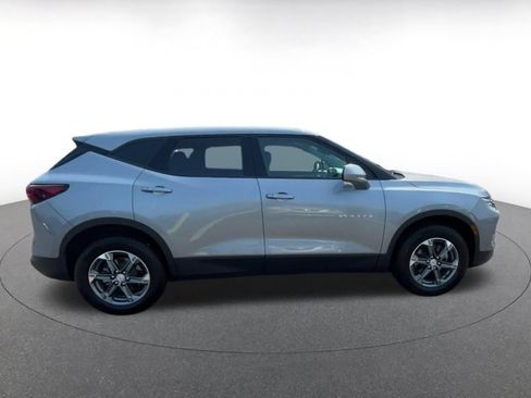Used 2025 Chevrolet Blazer LT FWD image 16