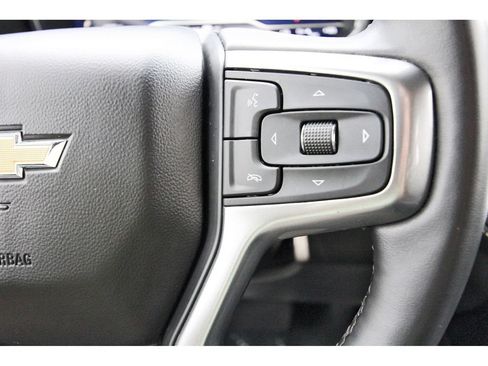 Used 2024 Chevrolet Suburban Premier RWD image 18