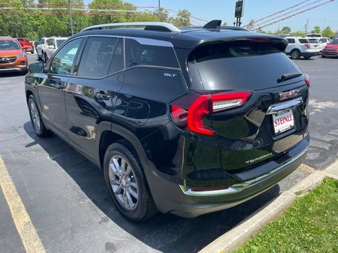 Used 2023 GMC Terrain SLT FWD image 4