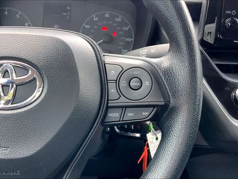Used 2025 Toyota Corolla LE FWD image 24