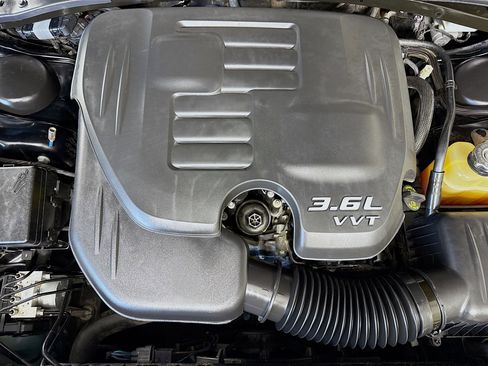 Used 2018 Dodge Challenger SXT w/ Blacktop Package image 37