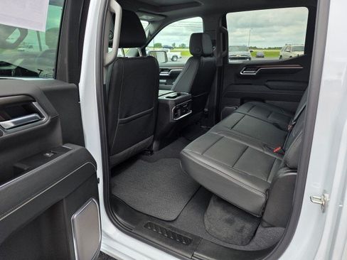 Used 2026 GMC Sierra 1500 Denali w/ Denali Reserve Package AWD/4WD image 15