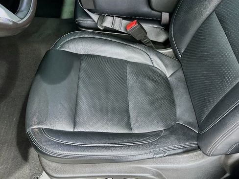 Used 2022 Chevrolet Silverado 1500 LT AWD/4WD image 20