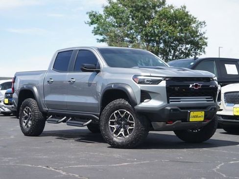 Used 2024 Chevrolet Colorado ZR2 w/ Safety Package AWD/4WD image 2