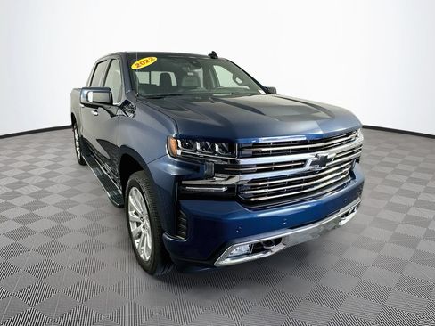 Used 2022 Chevrolet Silverado 1500 High Country w/ Technology Package AWD/4WD image 2