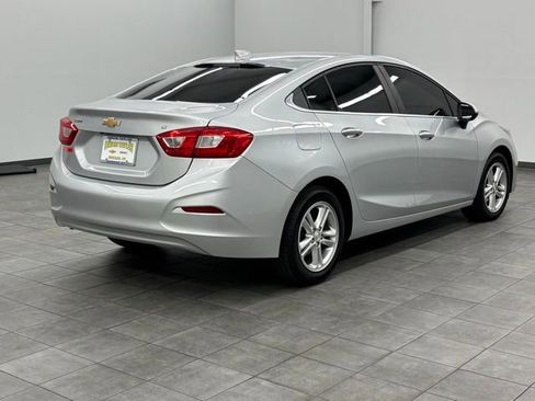 Used 2016 Chevrolet Cruze LT w/ Convenience Package image 2