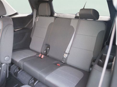 Used 2019 Chevrolet Traverse LT w/ LPO, Floor Liner Package FWD image 14
