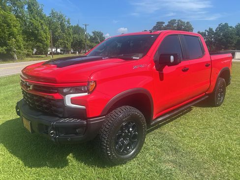 Used 2025 Chevrolet Silverado 1500 ZR2 w/ ZR2 Bison Edition AWD/4WD image 2