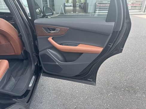 Used 2025 Audi Q7 3.0T Premium Plus image 18