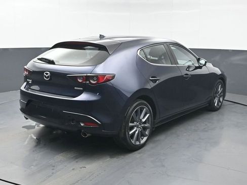 Used 2019 MAZDA MAZDA3 AWD Hatchback w/ Preferred Pkg image 5