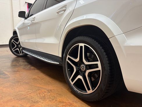 Used 2017 Mercedes-Benz GLS 550 4MATIC image 39