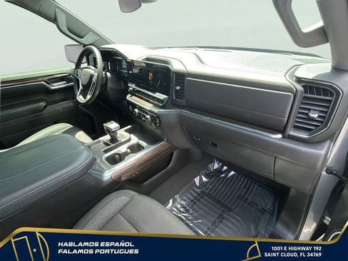 Used 2024 Chevrolet Silverado 1500 RST AWD/4WD image 40