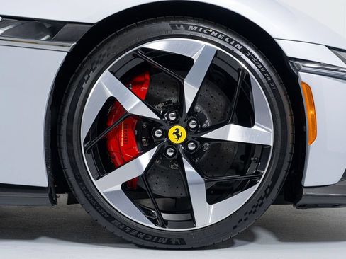 Used 2025 Ferrari 12Cilindri RWD image 21