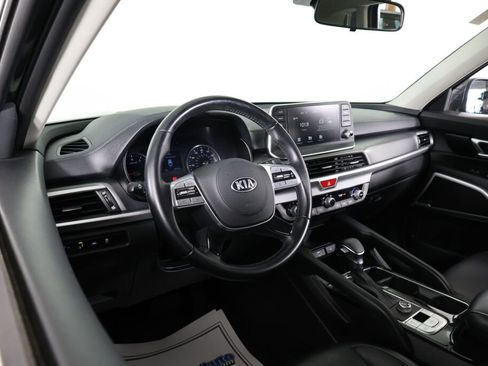 Used 2021 Kia Telluride LX image 10