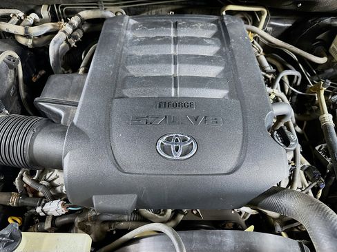 Used 2011 Toyota Sequoia Platinum image 36