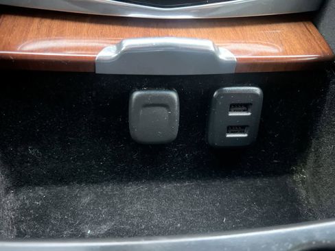 Used 2016 Cadillac Escalade Premium image 30